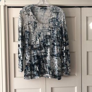 Nic & Zoe scoop neck light sweater